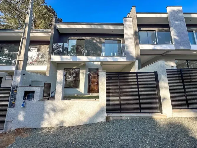 Sobrado com 3 dormitórios à venda, 100 m² por R$ 760.000,00 - Centro - Balneário Piçarras/