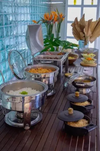 Buffet de churrasco com guarnição e sobremesa a partir de 50 reais 
