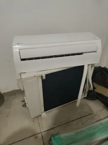 Ar condicionado 9.000 BTUS semi-novo