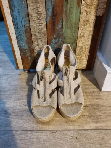 sandália anabela - michael kors 37