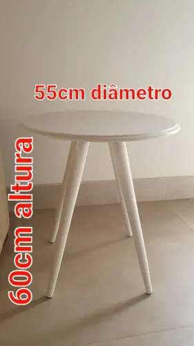 Mesa branca laqueada  perfeito estado. 