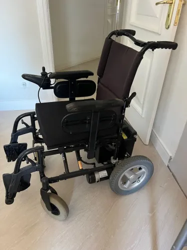 Cadeira de Rodas Elétrica ORTOBRAS-  Conforto e Mobilidade