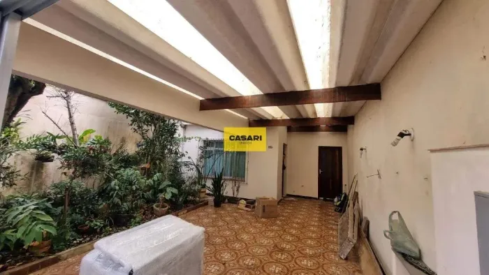 Sobrado à Venda em Santa Terezinha  Conforto, Espaço e Localização Privilegiada em São Ber