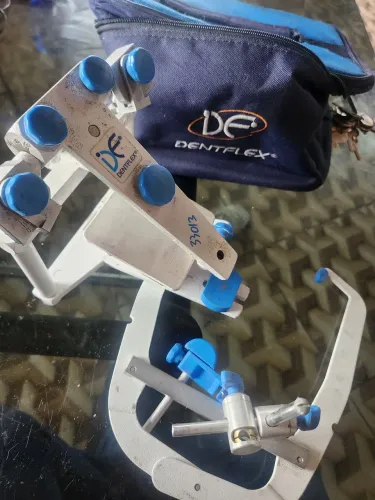 Articulador Semi-ajustável com mesa de campeonato e Arco facial Dentflex