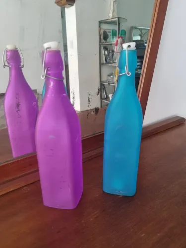Antigo Par de Garrafas em Vidro Coloridas