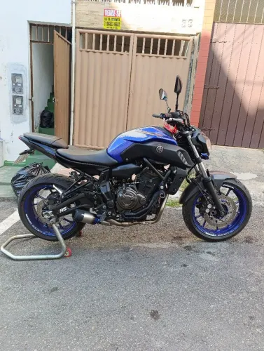 Yamaha MT 07 anúncio real