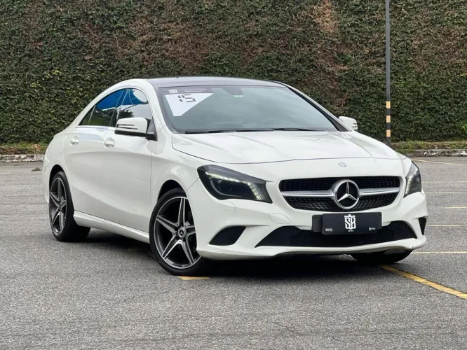 Mercedes-Benz CLA-200 Urban 1.6 TB 16v/flex Aut. 2015