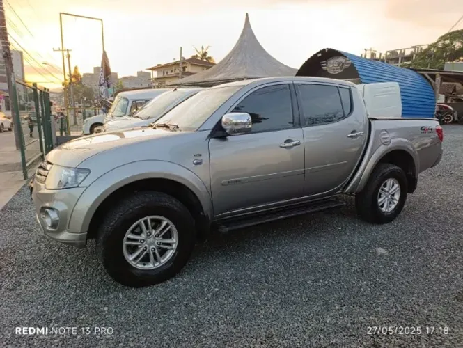 L200 Triton 3.2 Turbo Diesel HPE - Top de linha