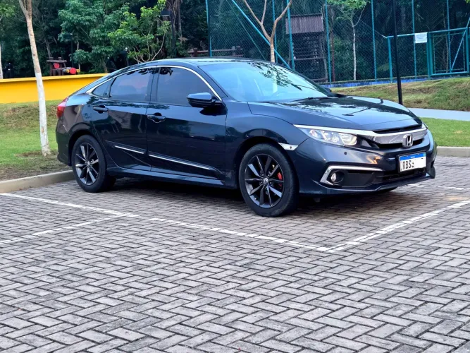 Civic 20 20 exl só 62000 km ac trocas , leia o anúncio 