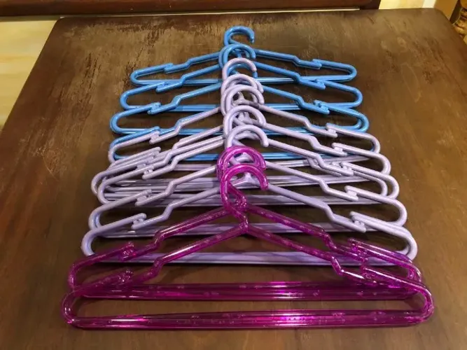 Cabides Plástico Reforçado De Primeiríssima Qualidade Lorran Kit Com 20 Unidades