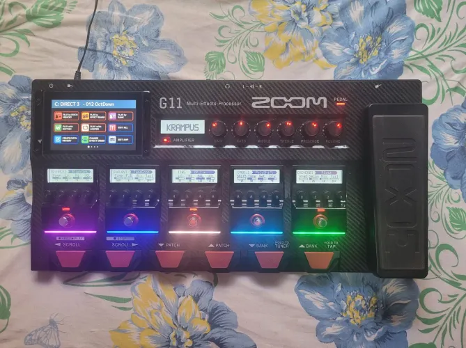 Pedaleira Zoom g11 Guitarra baixo violão 