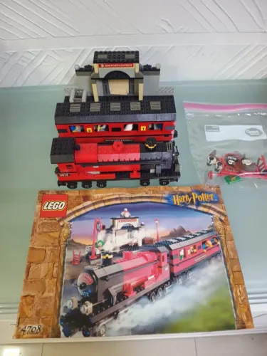 Lego 4708- O Expresso de Hogwarts- Pecas 410- ano 2001- estado de novo-completo