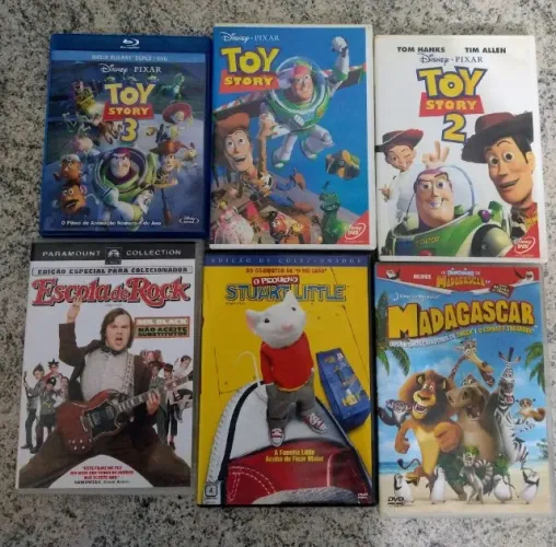 6 DVDs originais (toy story 1-3, madagasgar 1, escolinha do rock, stewart little 1)