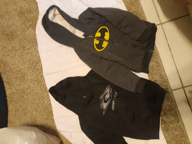 Casacos de Moletom Infantil - Batman e Rip Curl..tamanho 6