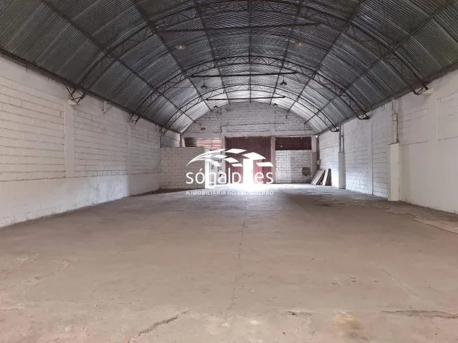 Galpão para locação no bairro São Sebastião, Contagem em Minas Gerais.