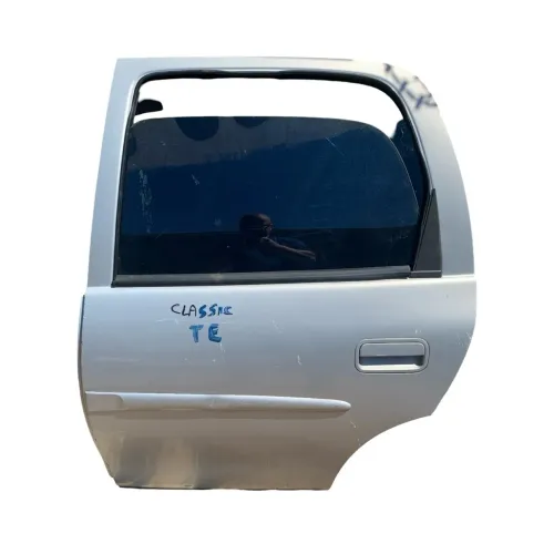 Porta traseira esquerda Corsa Classic 2002