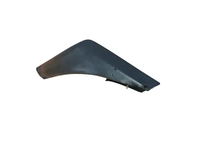 Tampa ponteira acabamento spoiler traseiro esquerdo VW Santana 99-06