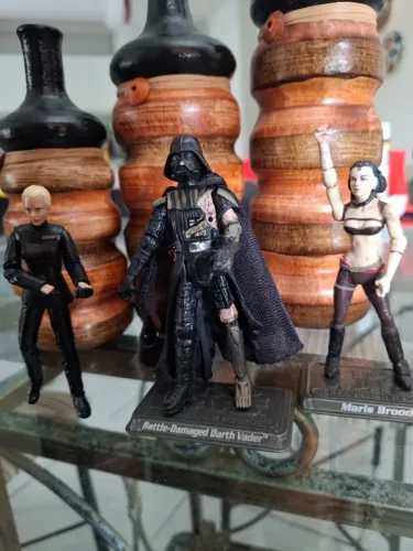 Coleção Star Wars com 9 Action Figures Originais - Darth Vader, Luke, Han Solo e Mais