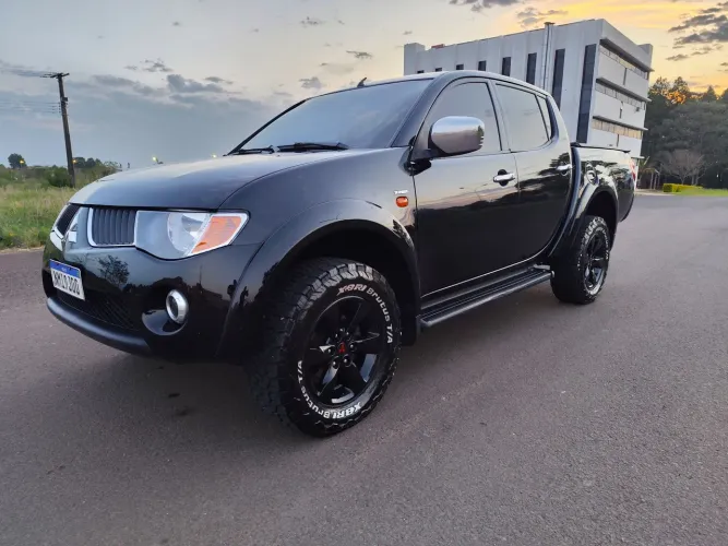 Mitsubishi L200 Triton HPE 3.2 CD TB Int.diesel AUT 2010