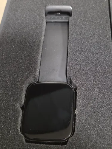 Dois smartwatches, haylou gst e redmi smart band pro
