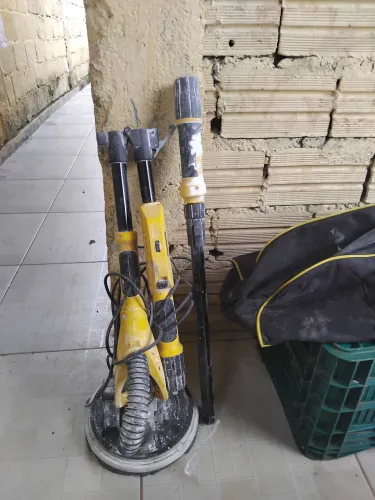 Lixadeira de parede