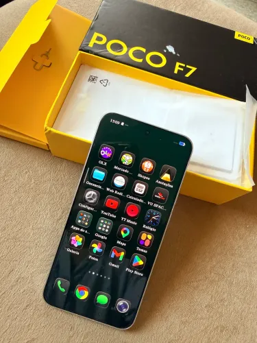 Celular POCO F7 " impecável "