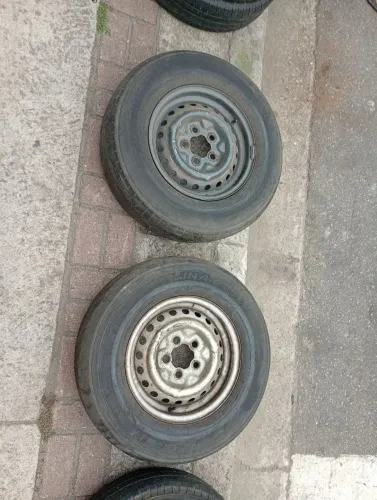 Jogo de rodas de Kombi c/pneus