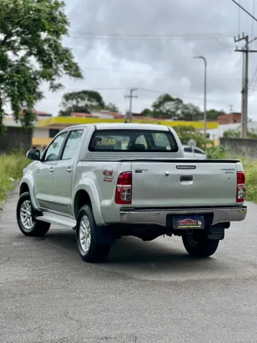 Toyota Hilux CD D4-d 4X4 2.5 16V 102cv TB Dies. 2012