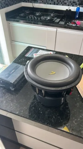 Som automotivo zeta 