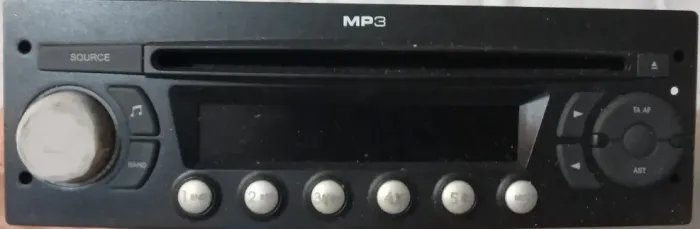 Som automotivo para Peugeot e Citroen - Original - Siemens VDO - RFM-1 MP3 - 2009