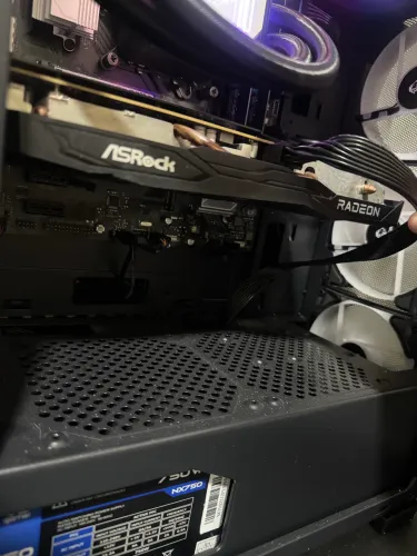 Placa de Vídeo AMD Radeon RX 6600 8GB - Excelente Estado (Roda tudo em Full HD)