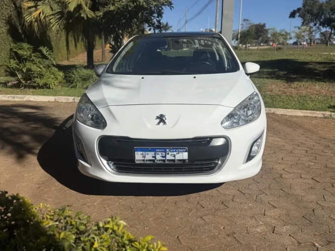 Peugeot 308 Active 1.6 Flex 16V 5P Mec. 2014