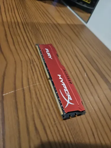 Memória RAM HyperX Fury 8GB DDR3 1600MHz - Excelente Estado