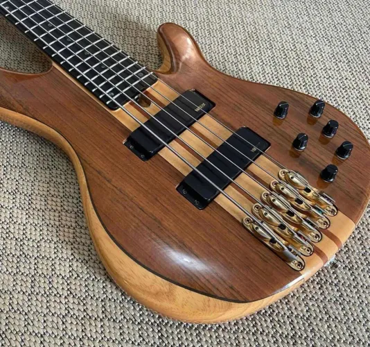 Baixo Yamaha TRB 5PII