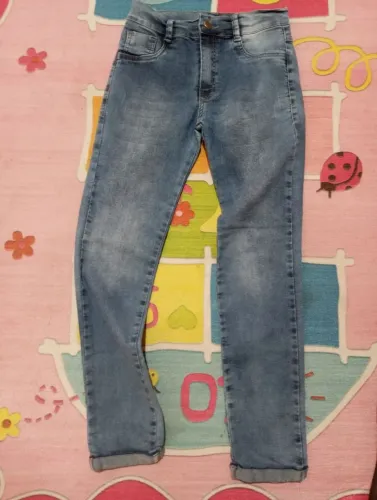 Calça jeans menina