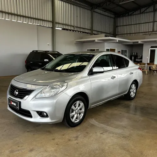 Nissan Versa SL 1.6 16V Flex Fuel 4P Mec. 2014