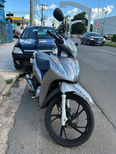 Honda biz, perfeita pro dia a dia 