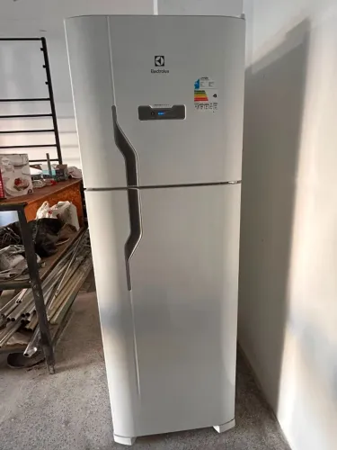 Geladeira Electrolux Frost Free 371L Função Drink Express Duplex Branca (DFN41)