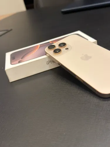 iPhone 16 pro max- Excelente estado Bateria 100%