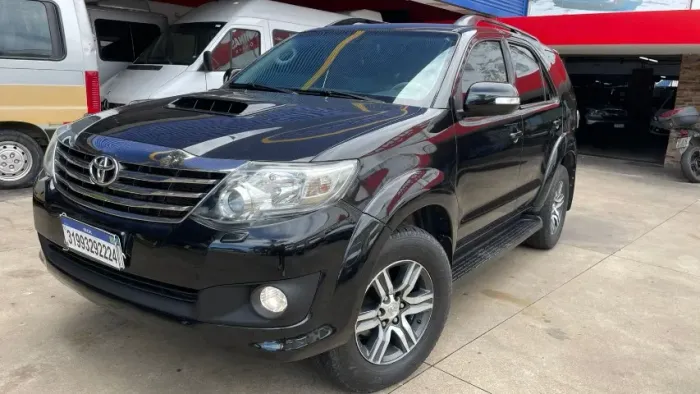 Toyota Hilux SW4 SRV D4-d 4X4 3.0 TDI Dies. AUT 2012