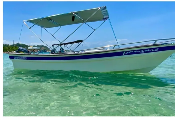 Lancha Panga de 5 metros com motor yamaha de 15 hp