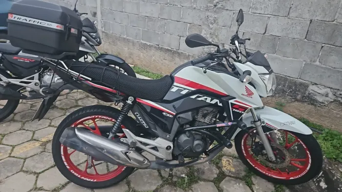 Titan 160