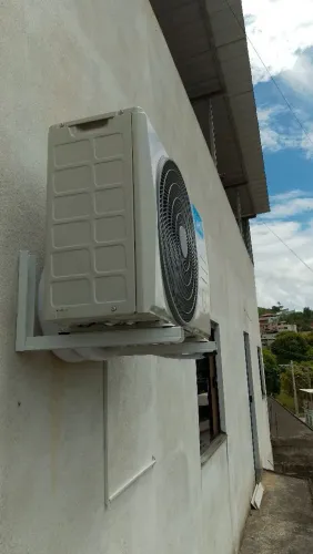 Instalação e manutenção de ar condicionado split inverter 