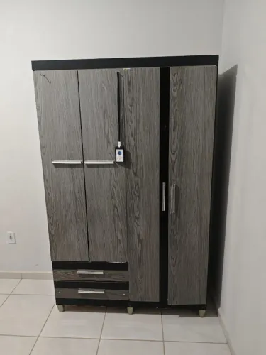 Guarda-roupas solteiro