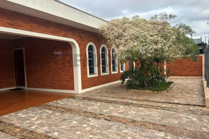Casa 3 Quartos no Coração de Botucatu!