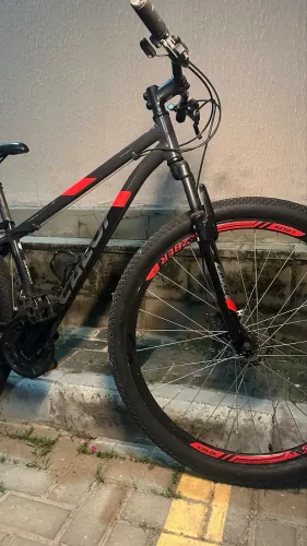 Bike Aro 29 Caloi Preta | Freio a Disco e Bem Conservada