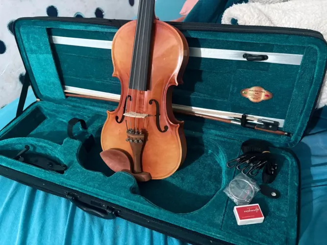 VIOLINO À VENDA - ESTADO DE NOVO