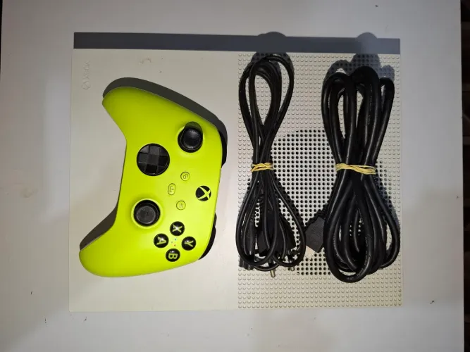 X Box One S