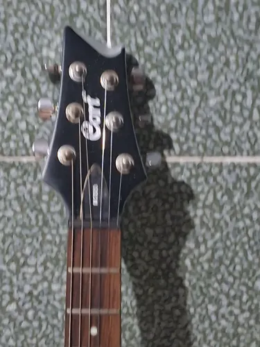 Guitarra cort m200