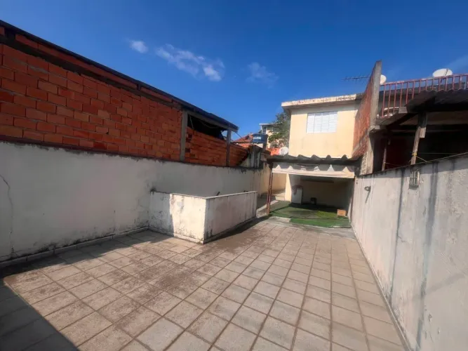 CASA 2 QUARTOS COM VARANDA NO JD DO ENGELHO FL14